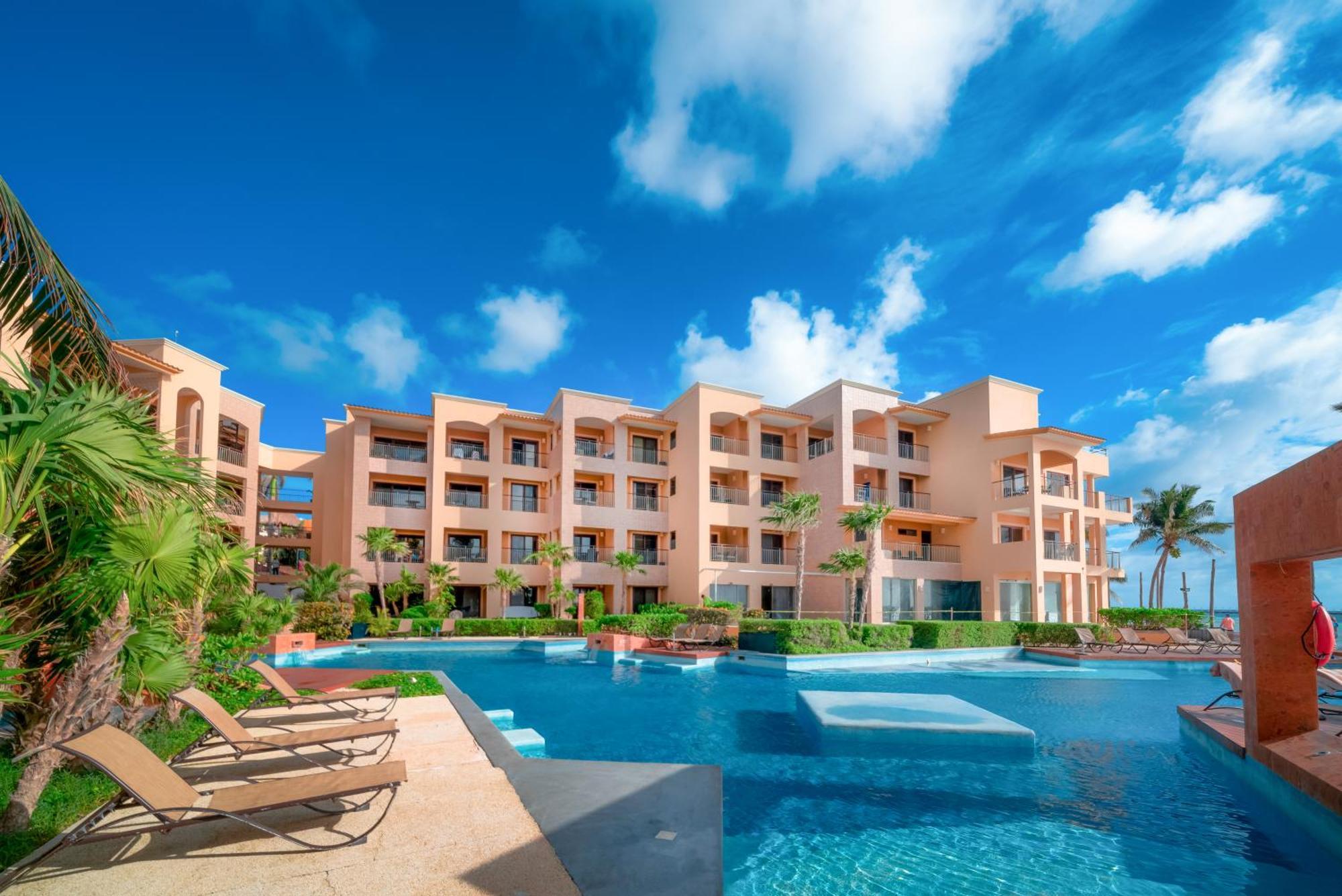 Beachfront 1 Bedroom Condo - El Faro, Surf 407 Playa del Carmen Exterior photo