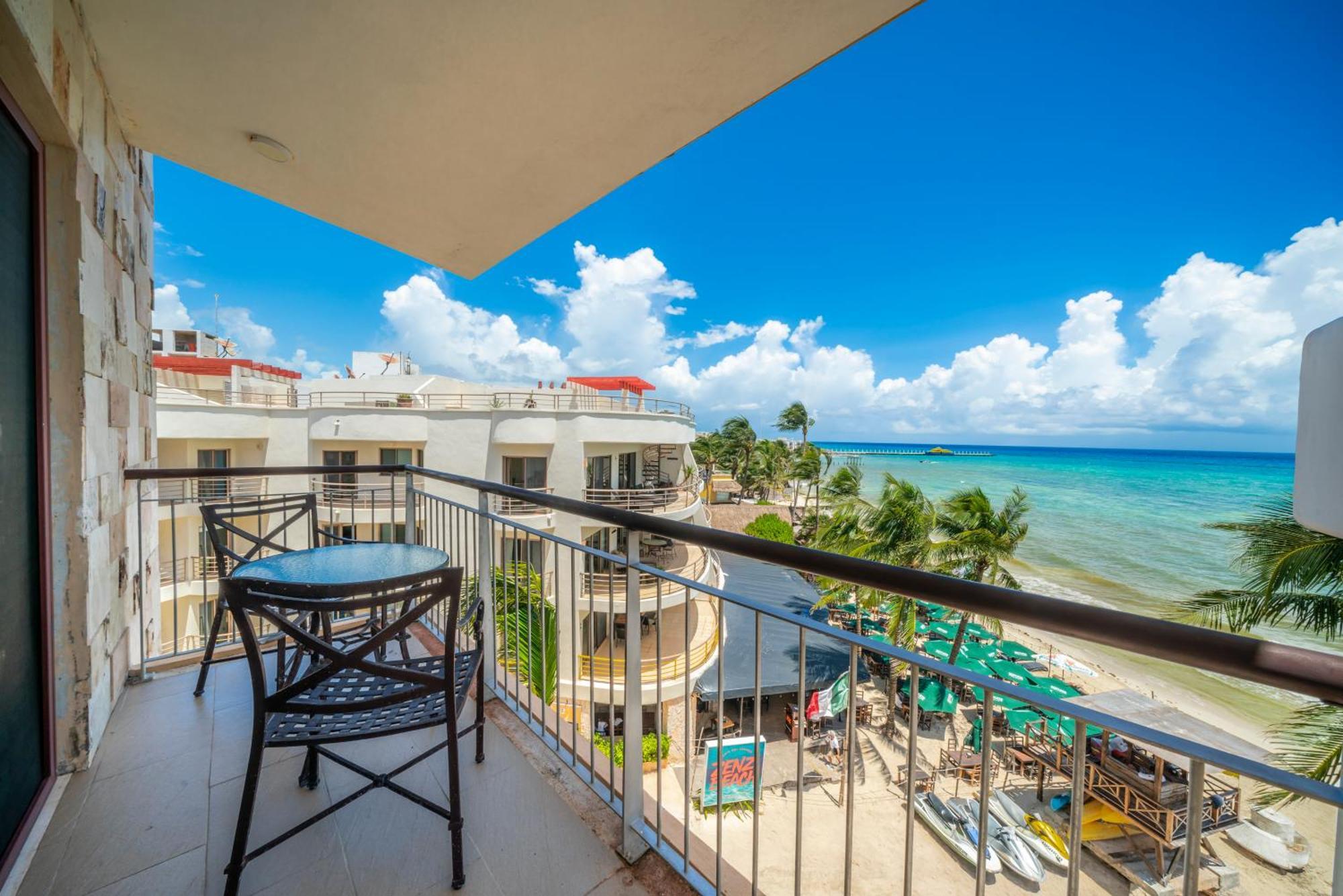 Beachfront 1 Bedroom Condo - El Faro, Surf 407 Playa del Carmen Exterior photo