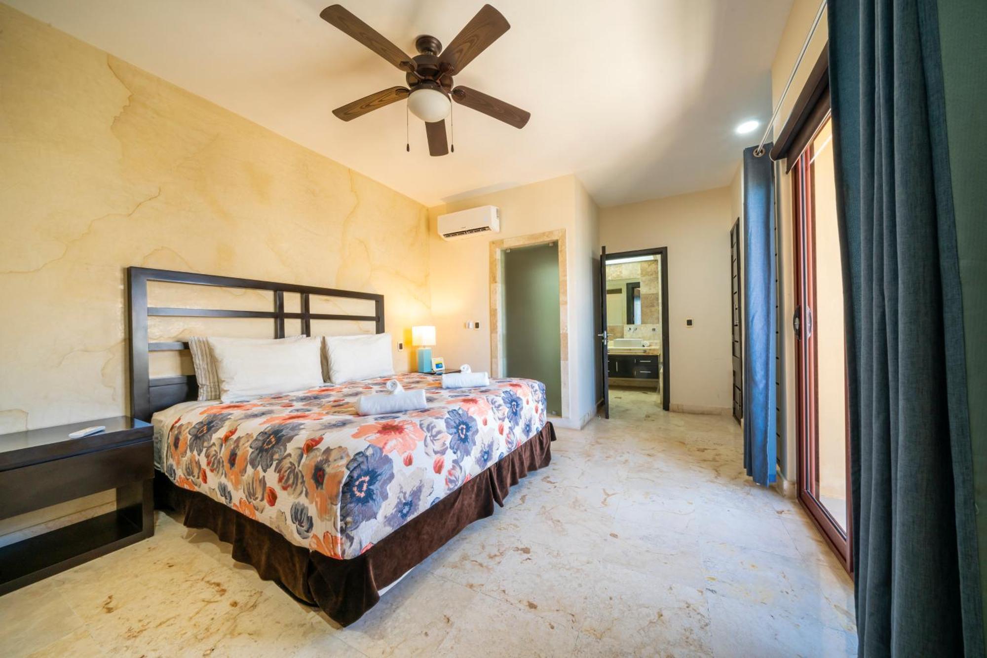 Beachfront 1 Bedroom Condo - El Faro, Surf 407 Playa del Carmen Exterior photo